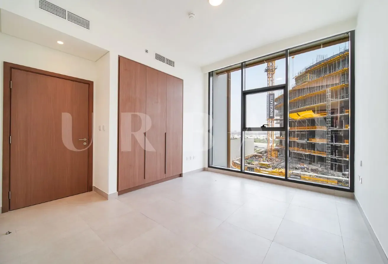 Negotiable | Ready to Move In | Building Expert