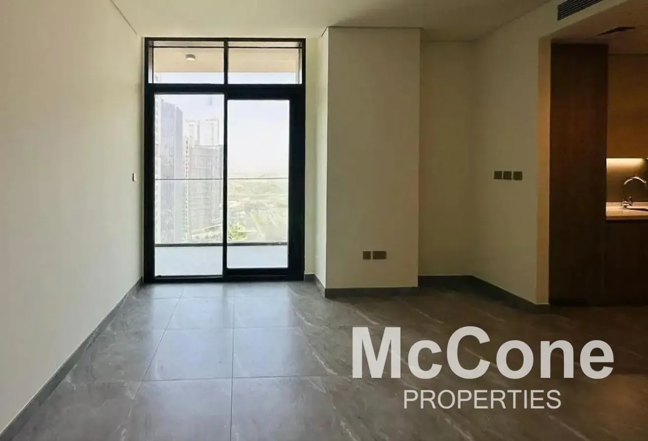 Full Canal View | High Floor | Prime Location