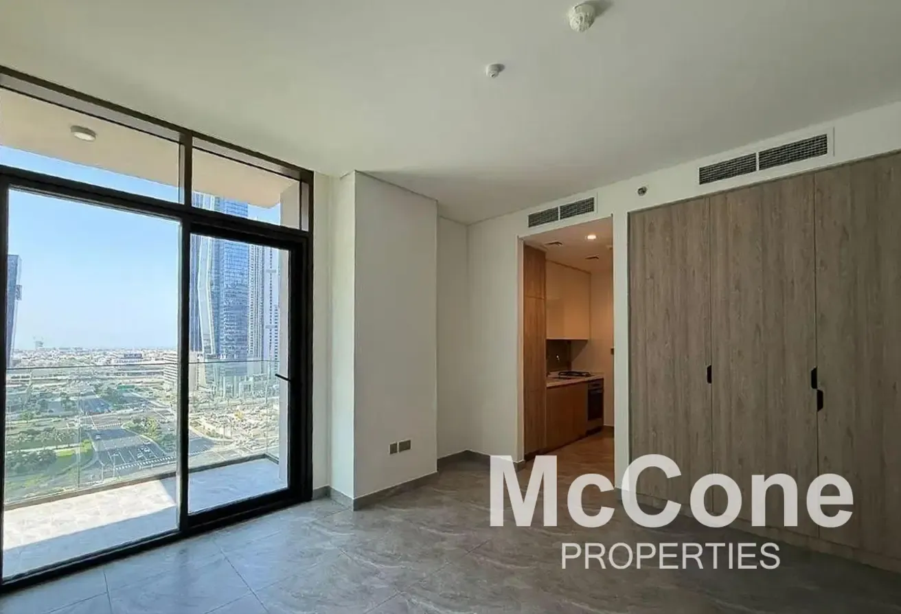 Full Canal View | High Floor | Prime Location