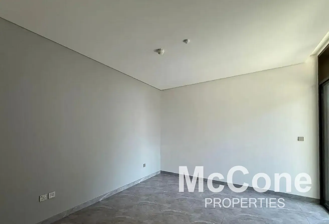 Full Canal View | High Floor | Prime Location