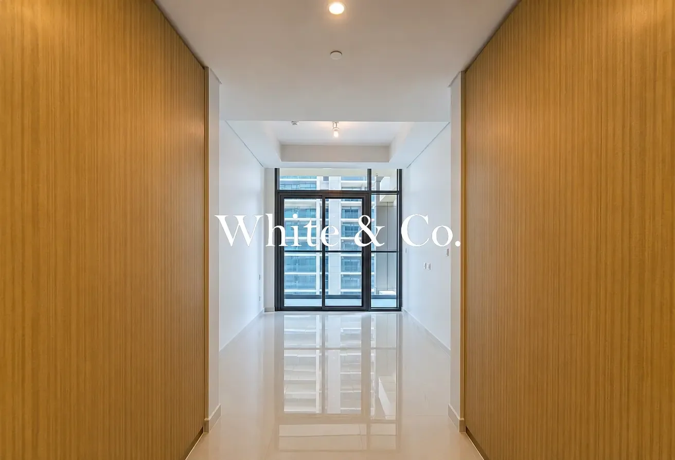 StablesPool view | Unfurnished | Vacant