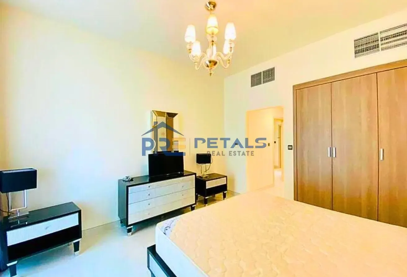 Furnished Bright Spacious 1BR Prime Location